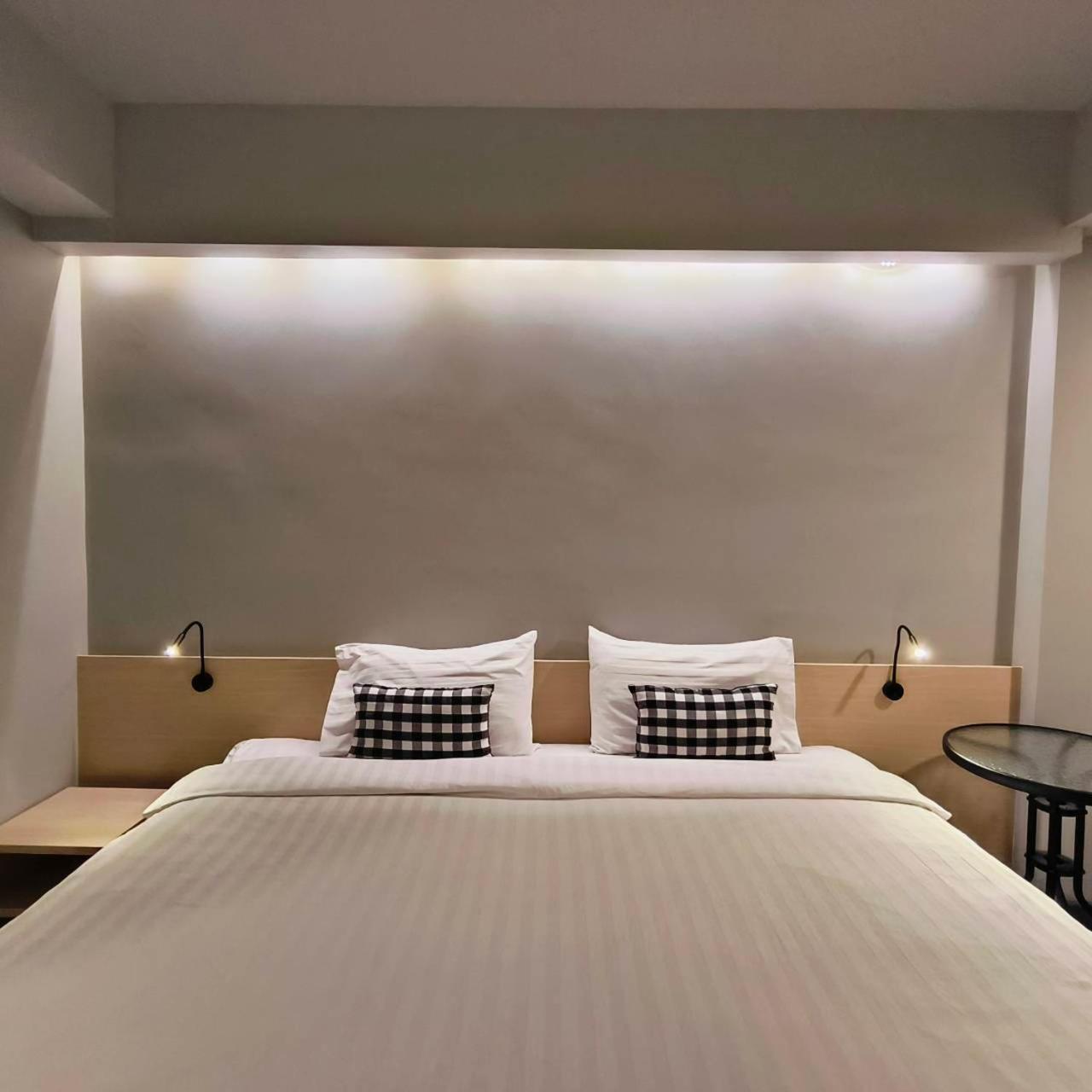 Baan Thanakul Residences Samut Prakan Exterior photo